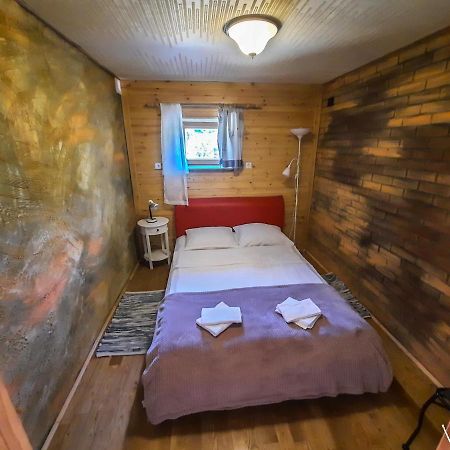 Rusnietis Guest House Ngoại thất bức ảnh